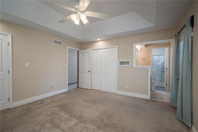 404 S SUNSET Lane, Raymore, MO 64083