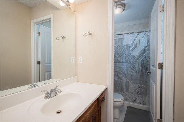 404 S SUNSET Lane, Raymore, MO 64083