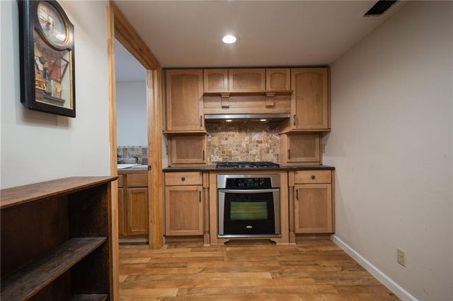 404 S SUNSET Lane, Raymore, MO 64083