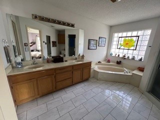 1003 W Lovers Lane, Arlington, TX 76013
