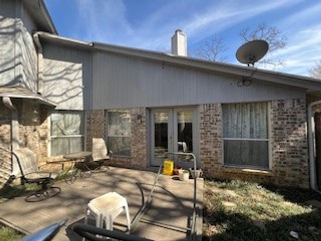 1003 W Lovers Lane, Arlington, TX 76013