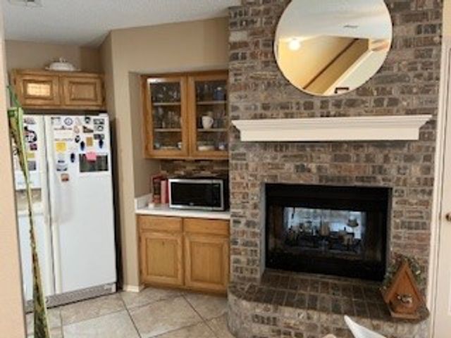 1003 W Lovers Lane, Arlington, TX 76013