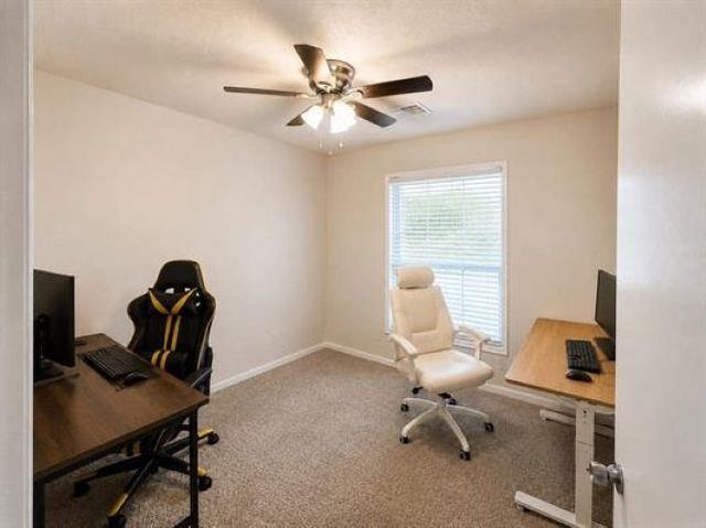 4639 NW Santa Fe Ave, Lawton, OK 73505