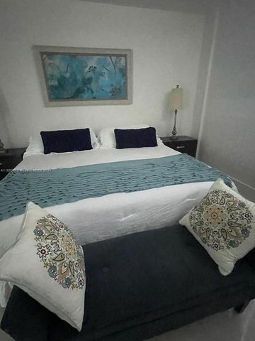 3801 S Ocean Dr 12M, Hollywood, FL 33019