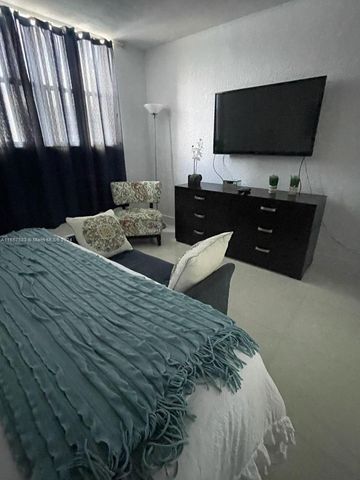 3801 S Ocean Dr 12M, Hollywood, FL 33019