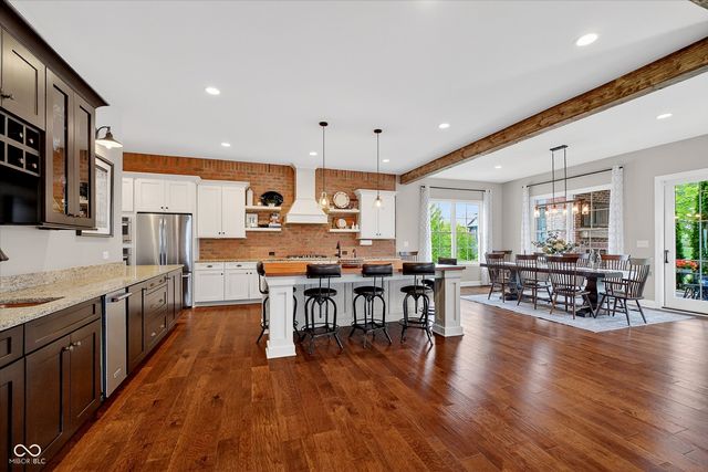 628 Woodbury Hill Drive, Westfield, IN 46074