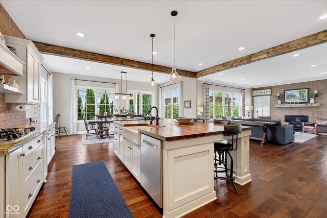 628 Woodbury Hill Drive, Westfield, IN 46074