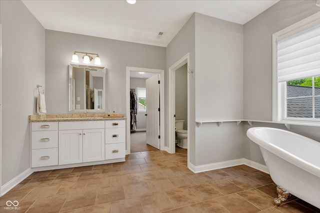 628 Woodbury Hill Drive, Westfield, IN 46074