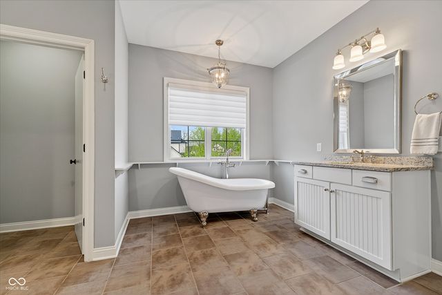 628 Woodbury Hill Drive, Westfield, IN 46074