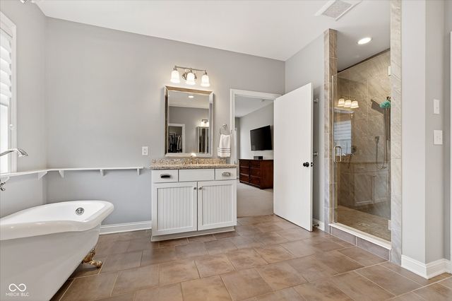 628 Woodbury Hill Drive, Westfield, IN 46074