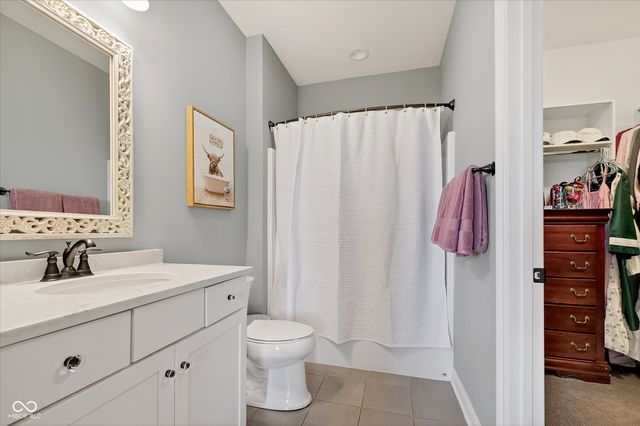 628 Woodbury Hill Drive, Westfield, IN 46074