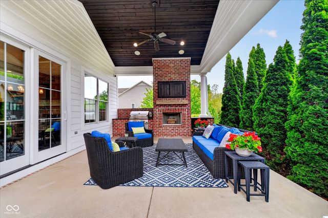 628 Woodbury Hill Drive, Westfield, IN 46074