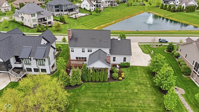 628 Woodbury Hill Drive, Westfield, IN 46074
