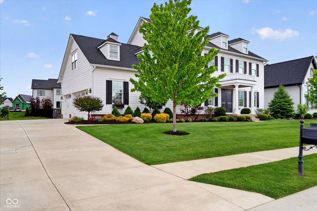 628 Woodbury Hill Drive, Westfield, IN 46074