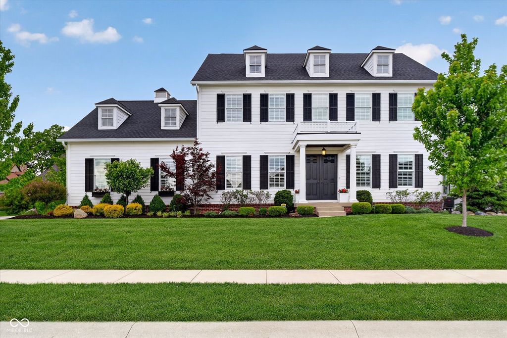 628 Woodbury Hill Drive, Westfield, IN 46074