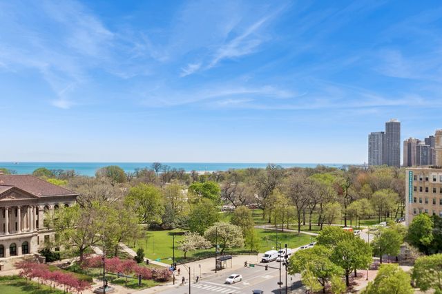 2020 N Lincoln Park West 8L, Chicago, IL 60614