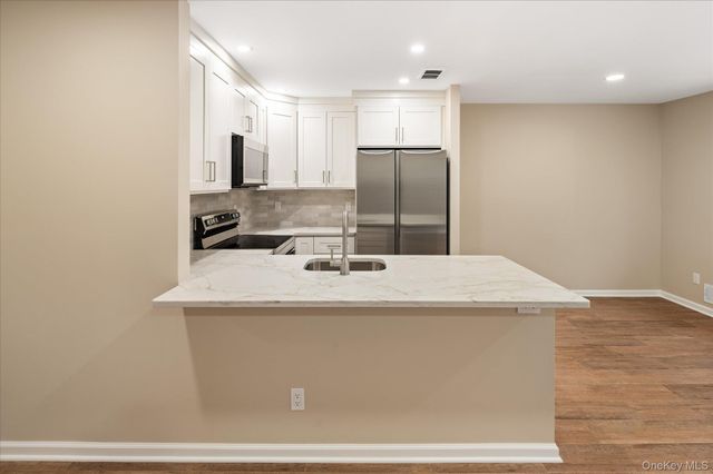 98 Molly Pitcher Lane I, Yorktown Heights, NY 10598