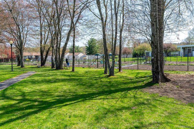 98 Molly Pitcher Lane I, Yorktown Heights, NY 10598