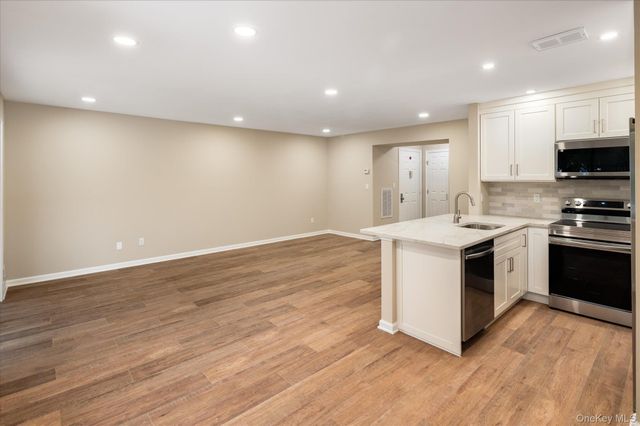 98 Molly Pitcher Lane I, Yorktown Heights, NY 10598