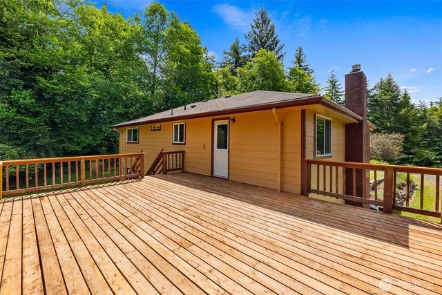 508 Ocean Beach Road, Hoquiam, WA 98550