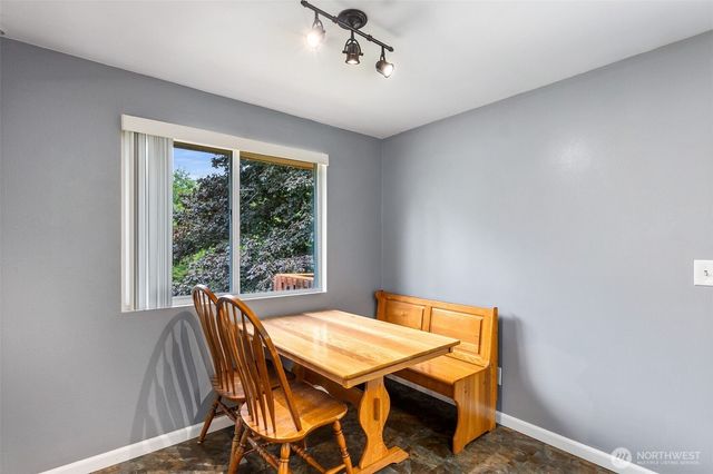 508 Ocean Beach Road, Hoquiam, WA 98550