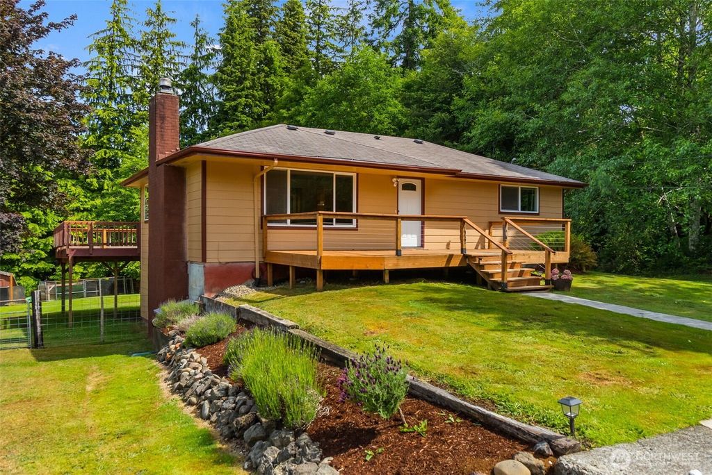 508 Ocean Beach Road, Hoquiam, WA 98550