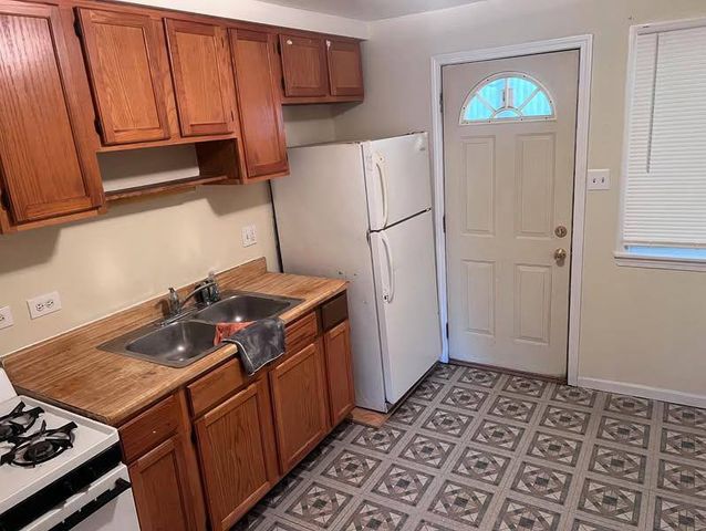 3133 S 48th Court 2W, Cicero, IL 60804