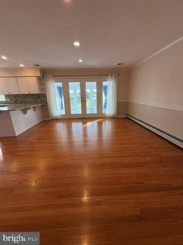 1007 BUCKS RD, Perkasie, PA 18944
