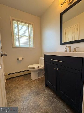 1007 BUCKS RD, Perkasie, PA 18944