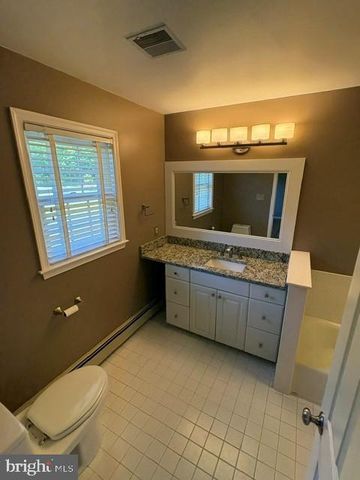1007 BUCKS RD, Perkasie, PA 18944