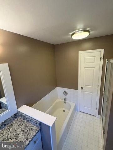 1007 BUCKS RD, Perkasie, PA 18944