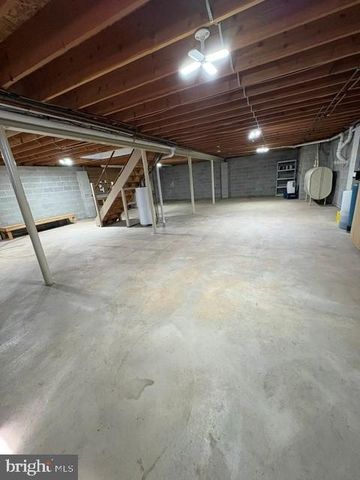 1007 BUCKS RD, Perkasie, PA 18944