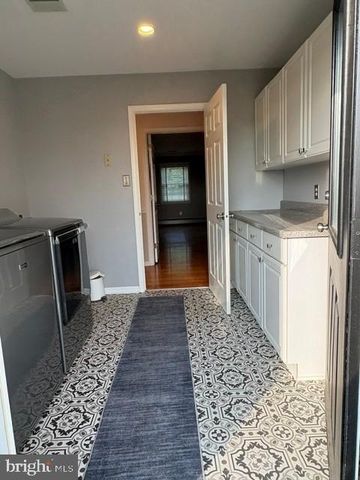 1007 BUCKS RD, Perkasie, PA 18944