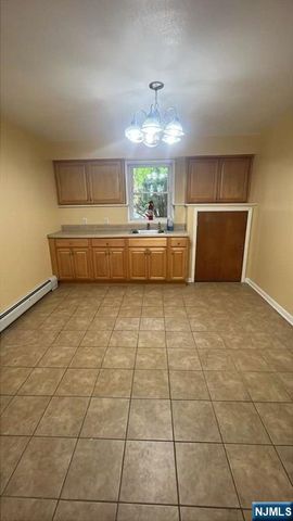 74 Roosevelt Street, Pequannock Township, NJ 07440
