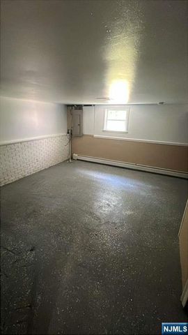 74 Roosevelt Street, Pequannock Township, NJ 07440