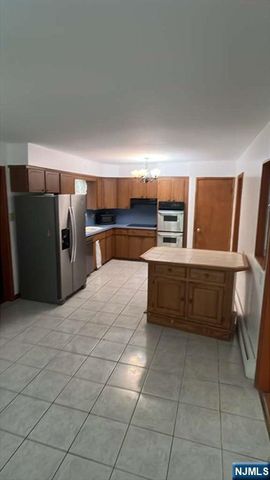 74 Roosevelt Street, Pequannock Township, NJ 07440