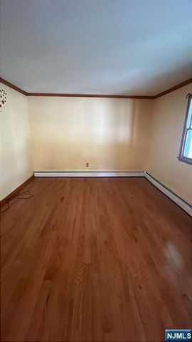 74 Roosevelt Street, Pequannock Township, NJ 07440