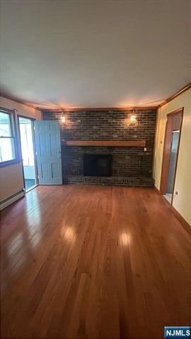 74 Roosevelt Street, Pequannock Township, NJ 07440