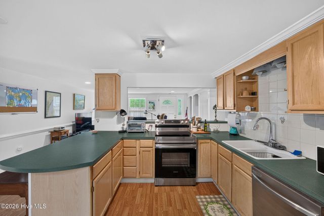 901 Cardinal Road, Southport, NC 28461