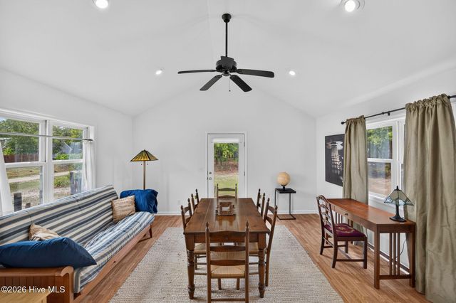 901 Cardinal Road, Southport, NC 28461
