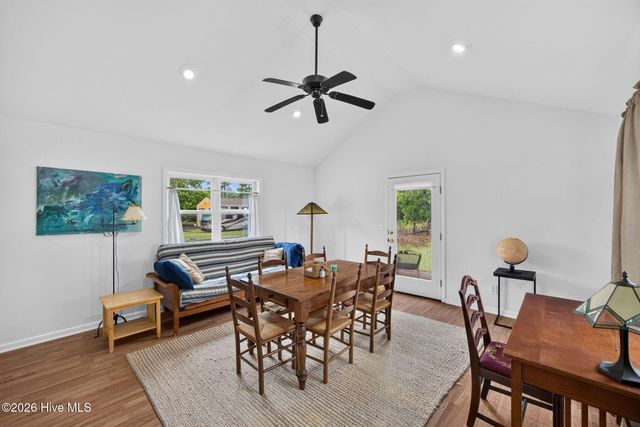 901 Cardinal Road, Southport, NC 28461