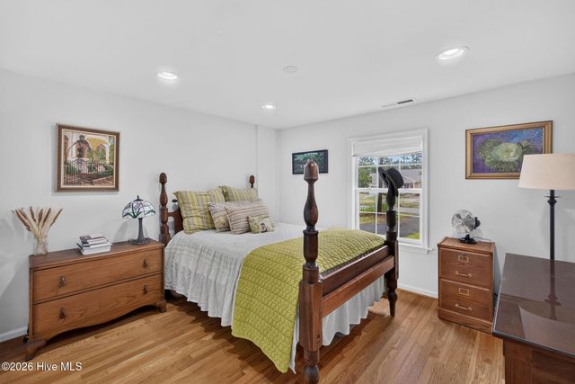 901 Cardinal Road, Southport, NC 28461