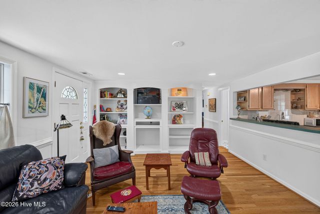 901 Cardinal Road, Southport, NC 28461