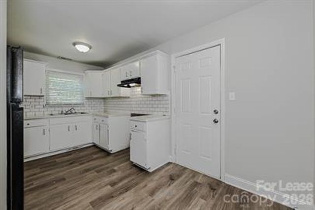 2649 Roslyn Avenue, Charlotte, NC 28208