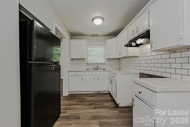 2649 Roslyn Avenue, Charlotte, NC 28208