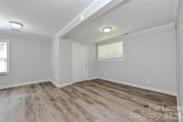 2649 Roslyn Avenue, Charlotte, NC 28208