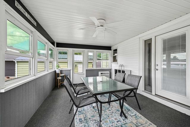 2700 3rd Avenue, Marion, IA 52302
