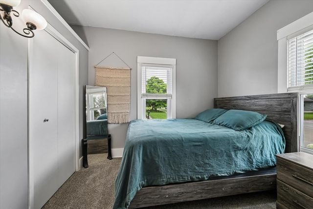 2700 3rd Avenue, Marion, IA 52302