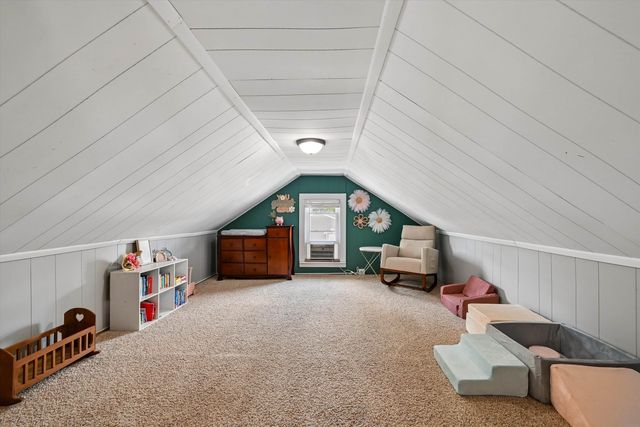 2700 3rd Avenue, Marion, IA 52302