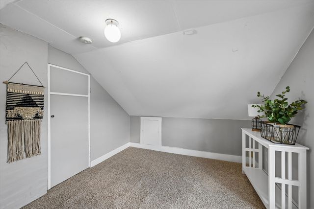2700 3rd Avenue, Marion, IA 52302